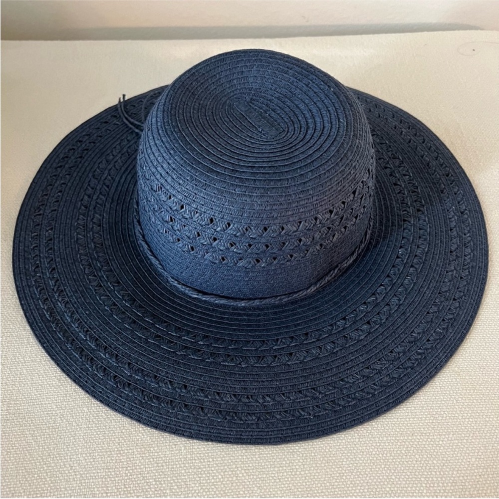 🦄3 for $10🦄 Like New Blue Woven Sunhat